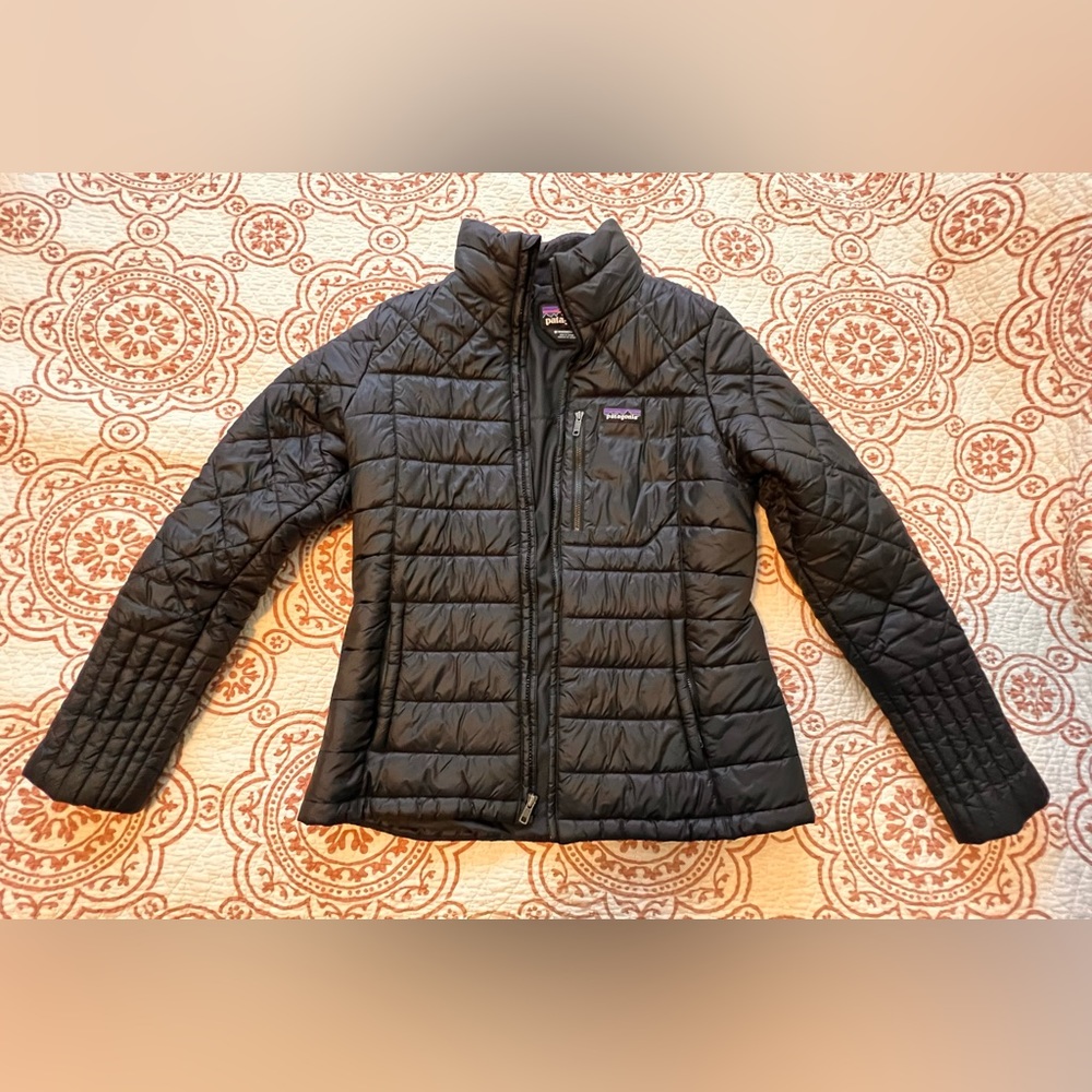 Like New Black Patagonia Puffer Down Jacket / Coat Zip Up, Women’s Medium